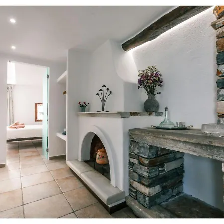 Aparthotel Arco Naxos Luxury