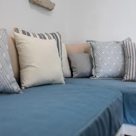 Arco Naxos Luxury Aparthotel 3*
