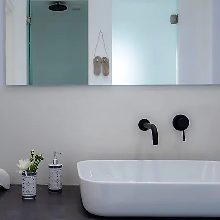 Arco Naxos Luxury Aparthotel 4*