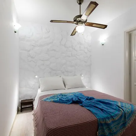 Arco Naxos Luxury Aparthotel 4*