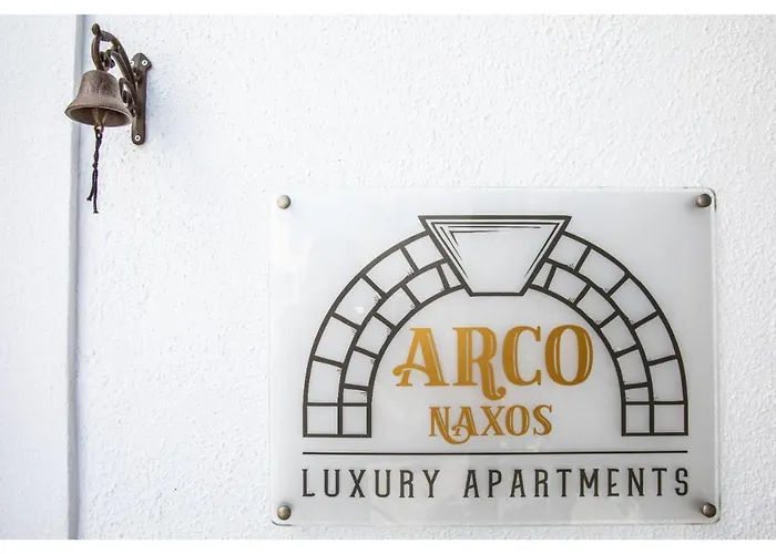 מלון דירות Arco Naxos Luxury 4*